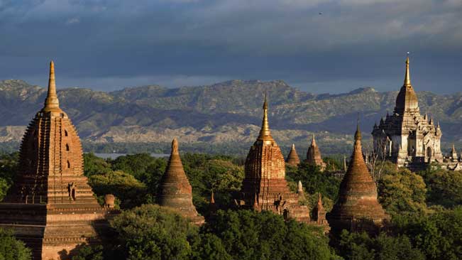 Row of 5 temples at different depths.