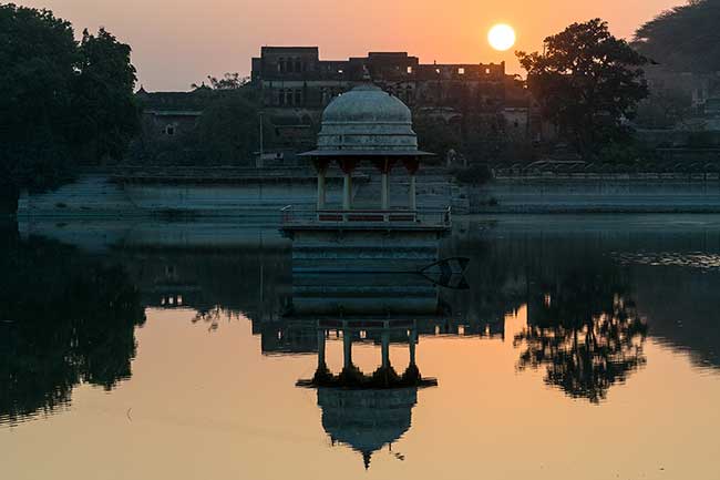 Sunrise over Nawal Sagar Lake.